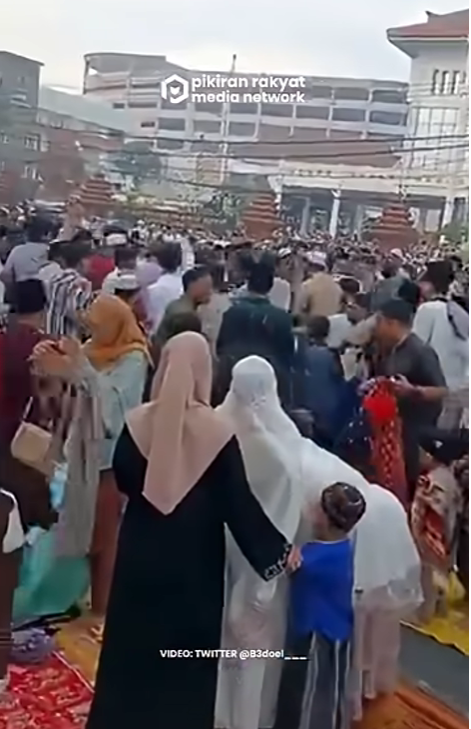 kejadian di masjid kemayoran saat sholat id kota surabaya